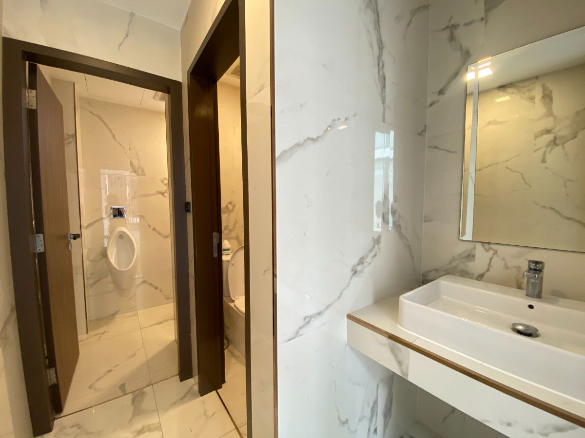 รูป ให้เช่า Home office 6 ชั้น รัชดา32 - รูปที่ 18/25