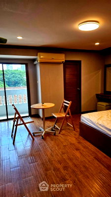 คอนโดให้เช่า : คอนโด 1 ห้องนอน น่าอยู่ ราคาเหมาะสม โครงการ Rin House Condominium ใกล้ MRT สุขุมวิท (ID 2340884)