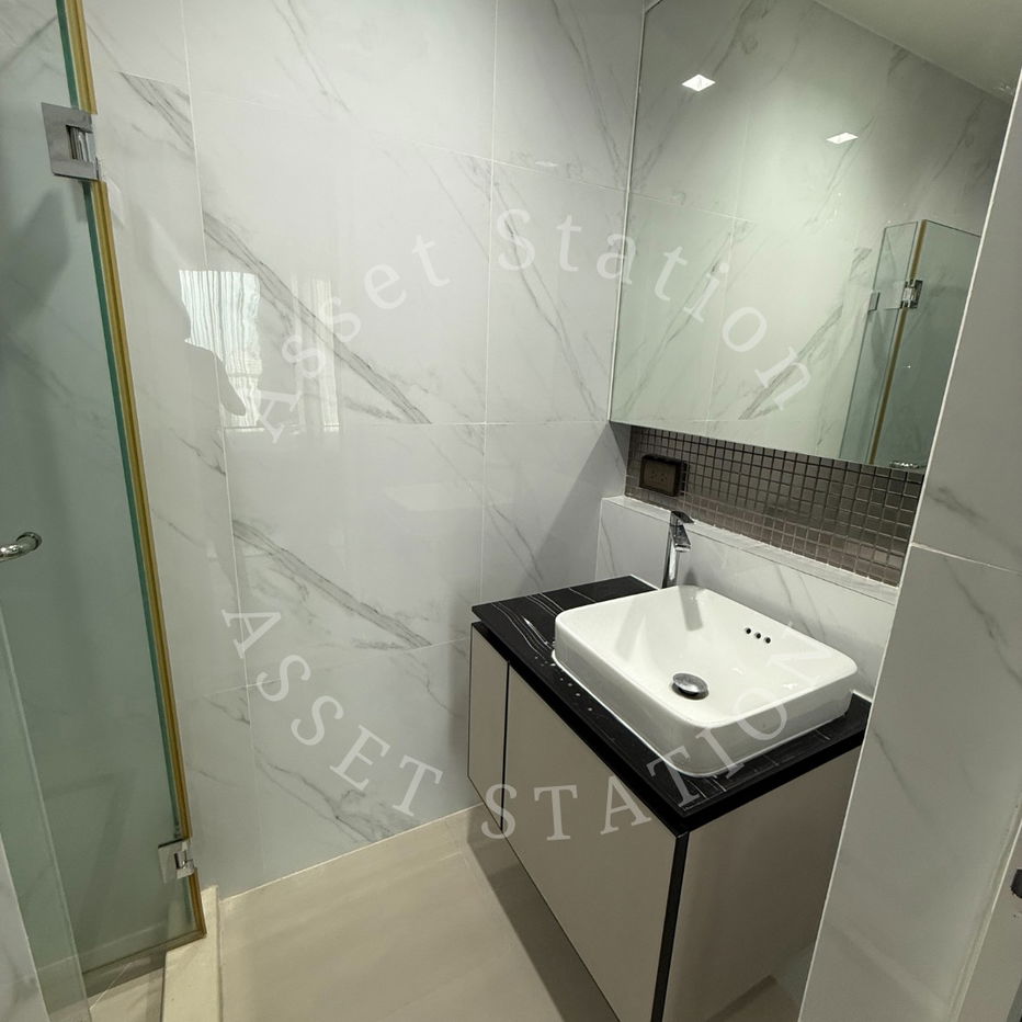 picture ✨🌳 Rhythm Phahol-Ari, a room with a view of a high-rise building, cheap price, near BTS Ari🚅 - 6/7