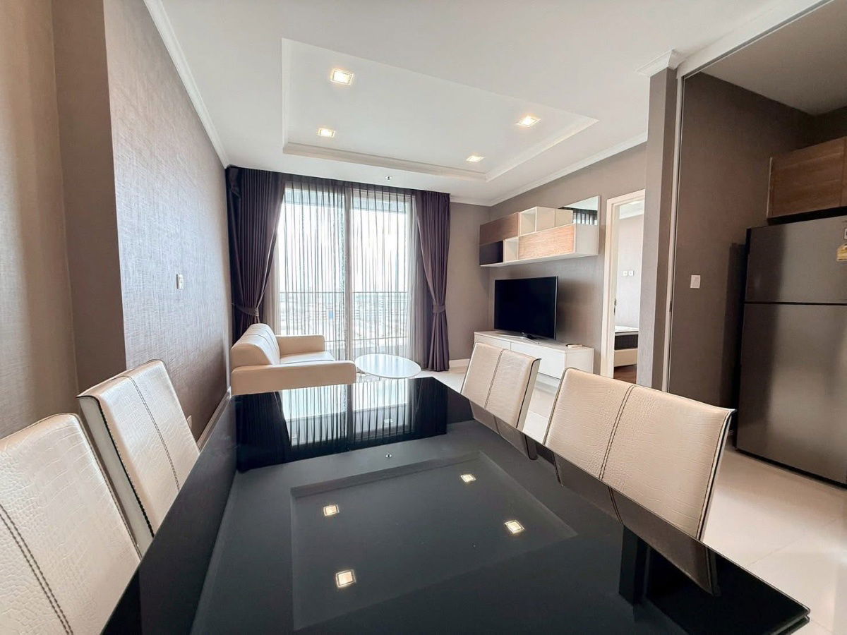 picture For Rent The Metropolis Samrong Condominium 1 Bedroom 1 Bathroom 45 Sq.m. on 11th Floor, Fully Furnished, Ready to move in Rental Price 16,000 Baht - 8/10