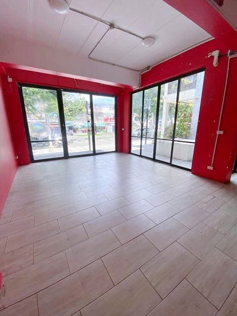 picture Samyan Market 600 m. BTS National Stadium. 900m I'm Park Chula 150m. 4-story commercial building fo - 3/8