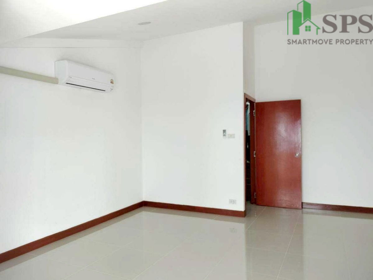 รูป ให้เช่าทาวน์เฮ้าส์ 3 ชั้น ตรงข้ามซอยทองหล่อ 25 (SPSJN198) - รูปที่ 5/12