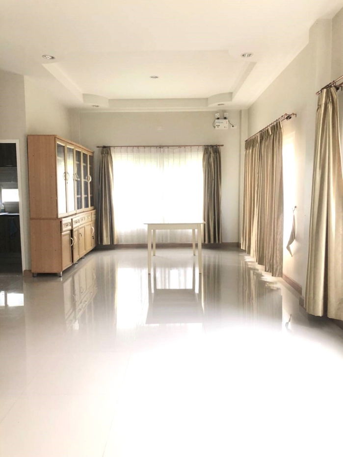 picture Two storey house for rent with 3 bedrooms,2 toilets and 1 kitchen.  - 3/14