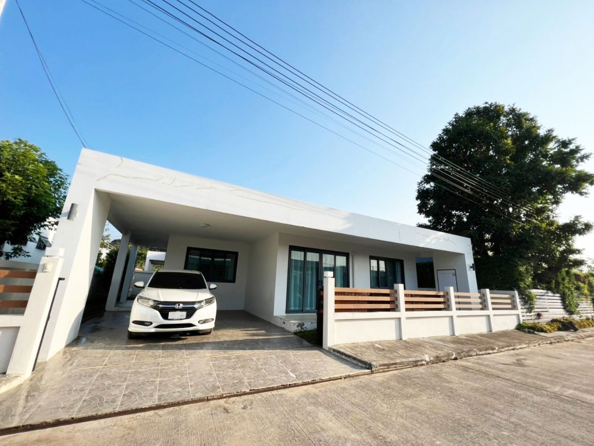 picture A house for rent with 3 bedrooms,2 toilets and 1 kitchen. - 1/13