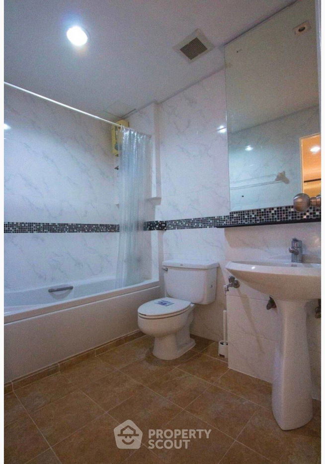 picture 3-BR Condo at Top View Tower Condominium near BTS Thong Lor (ID 2345492) - 16/18