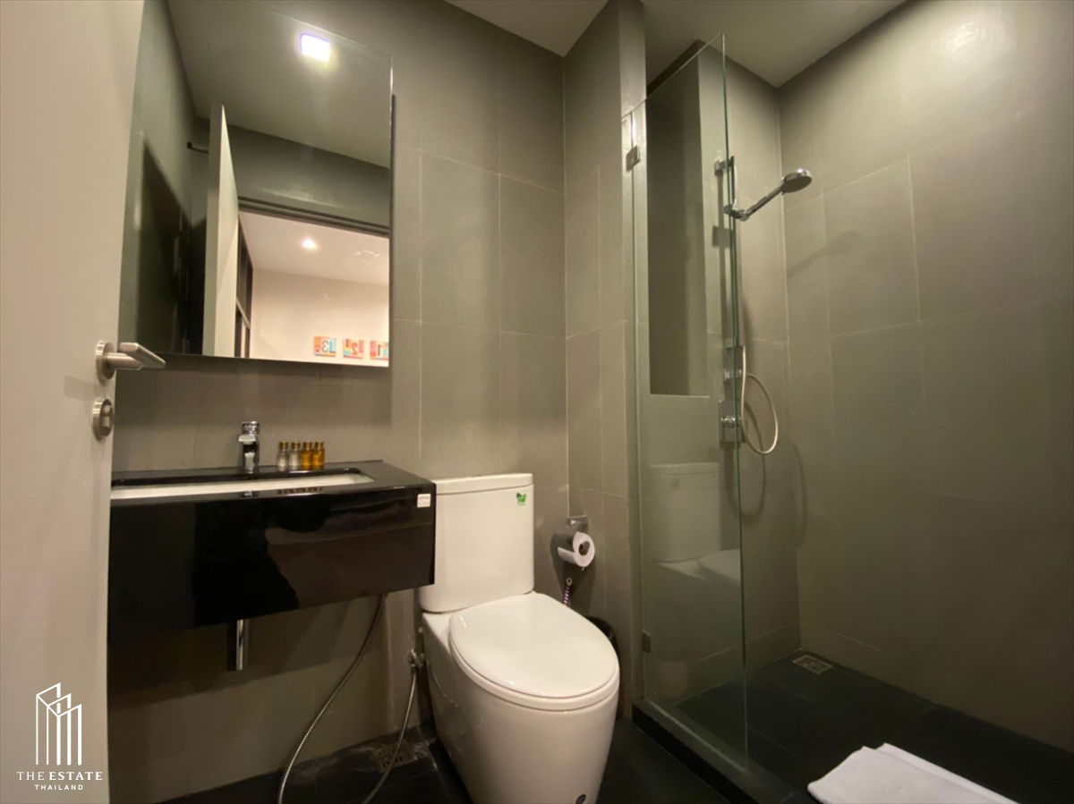 รูป For rent Whizdom Avenue Ratchada-Ladprao ชั้นสูง ครัวปิด วิวเมืองและพื้นที่สีเขียว @18,000 Baht  - รูปที่ 6/8