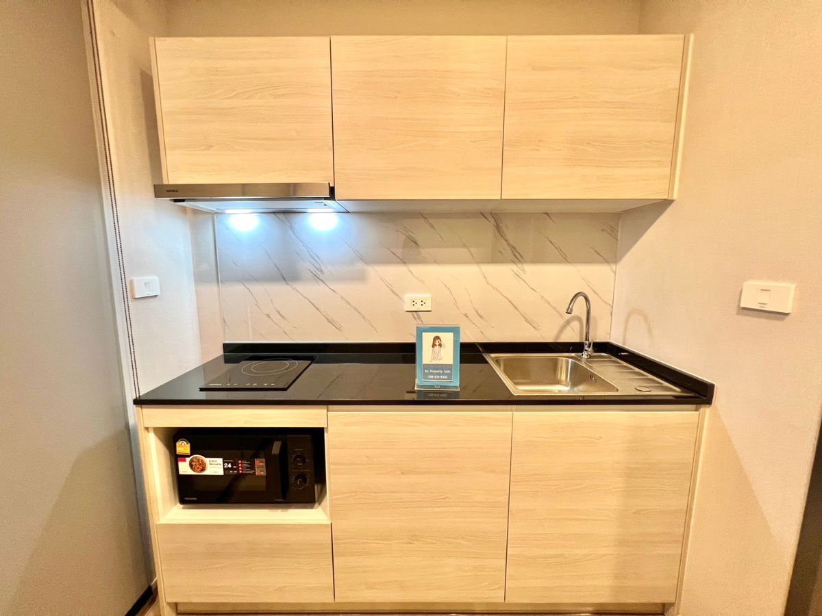 picture Reserve now, ready to move in 1 bedroom, new Aston building, 2nd floor, 12,000 baht, has a bathtub, corner room, 6-foot bed, separate room for cooking - 12/24