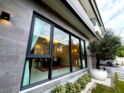 Houses for rent เทสโก้โลตัส บางพลี : Lease Luxury Detached House The City Bangna 351 sq.m. Corner Main Road Plot Feng Shui Certified 800m to Mega Bangna