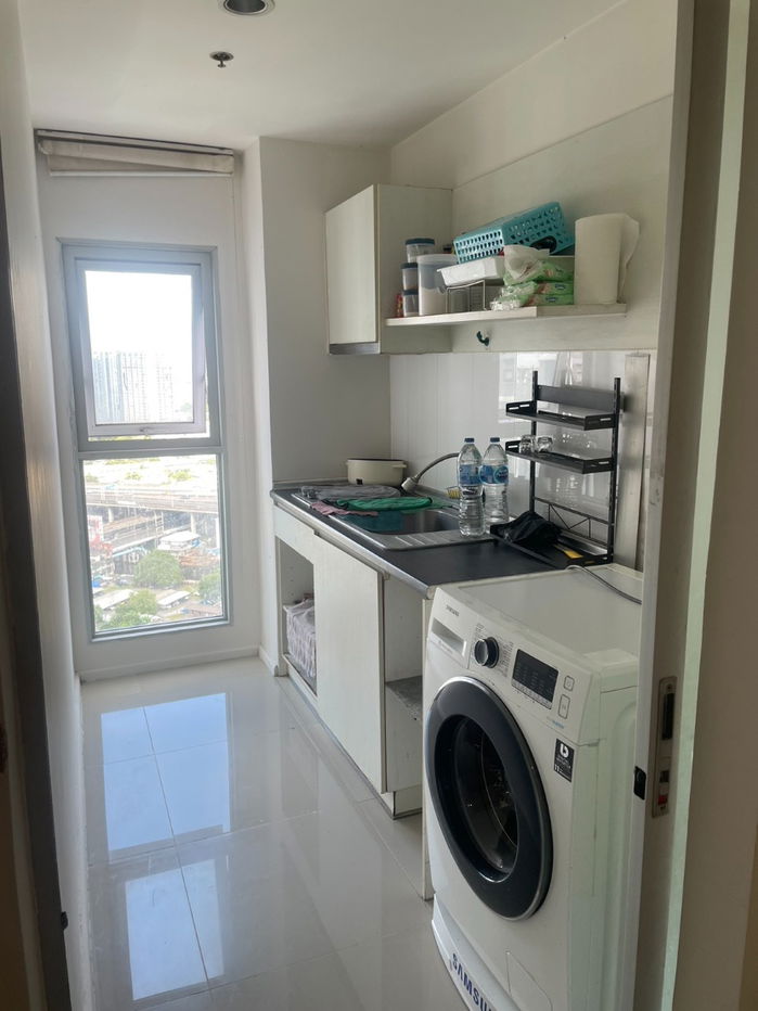 picture For Rent: Aspire Sukhumvit 48 Condominium  ð Only 600 meters from Phra Khanong BTS Station  Spacious 2 Bedrooms, 2 Bathrooms Size: 64.59 sq.m. - 15/18