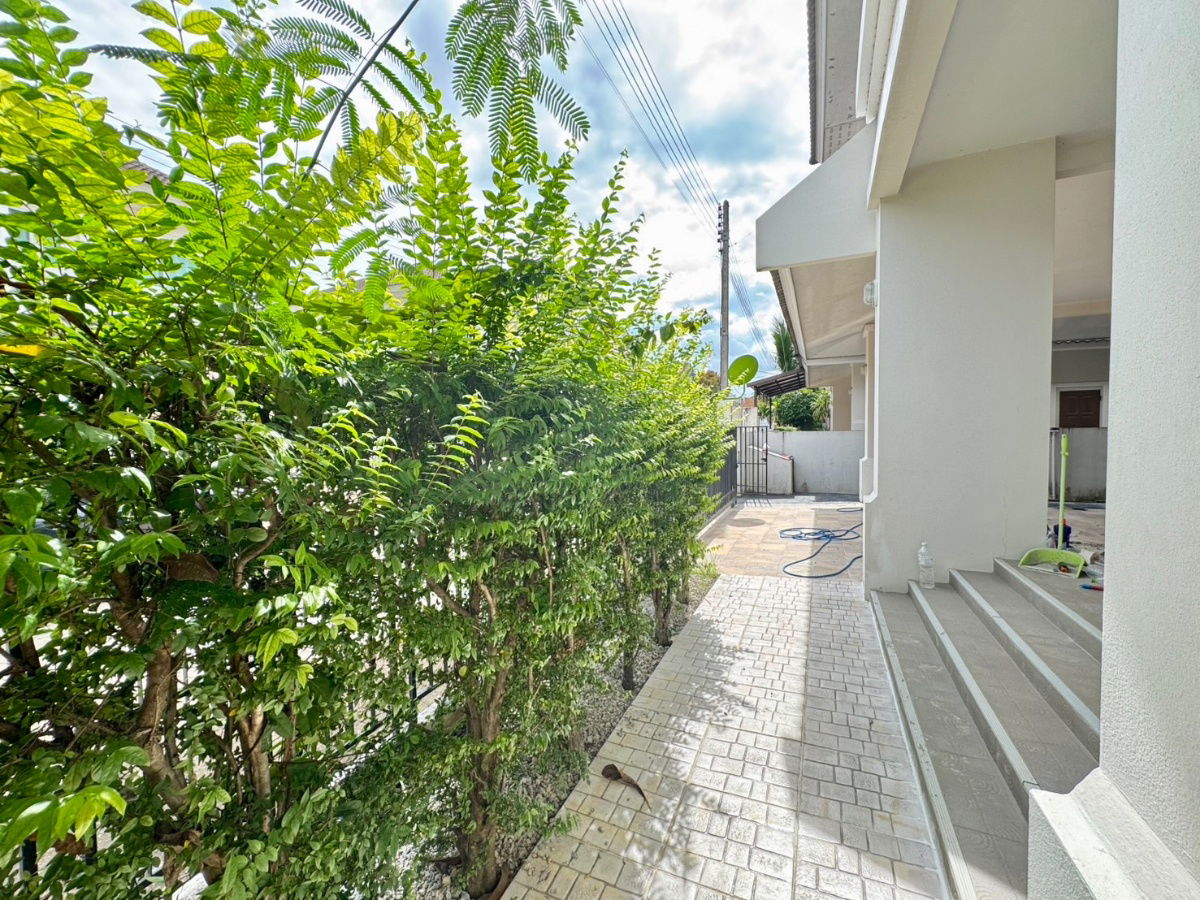 รูป 🏡 ให้เช่าบ้านเดี่ยว ในโครงการคุณภาพ เดินทางสะดวก ติดถนนวงแหวนรอบ 2 ทำเลดีมาก ใกล้ตลาด ปั้มน้ำมัน ห้างฯ บิ๊กซี เซนทรัล มหาวิทยาลัย และอื่นๆอีกมากมาย - รูปที่ 2/14