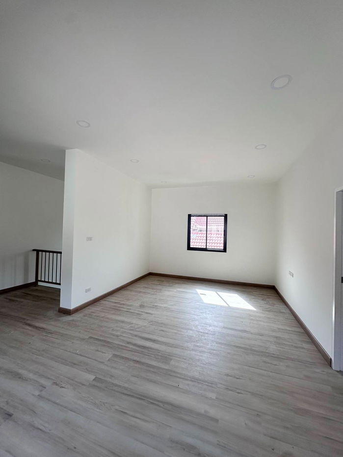 picture Two-storey detached house for sale  4 bedrooms 5 bathrooms and 2 parking. - 31/37