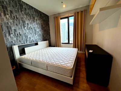 Condos for rent : Luxury Condo at Villa Asoke (1BR) – Best Value near MRT Phetchaburi!