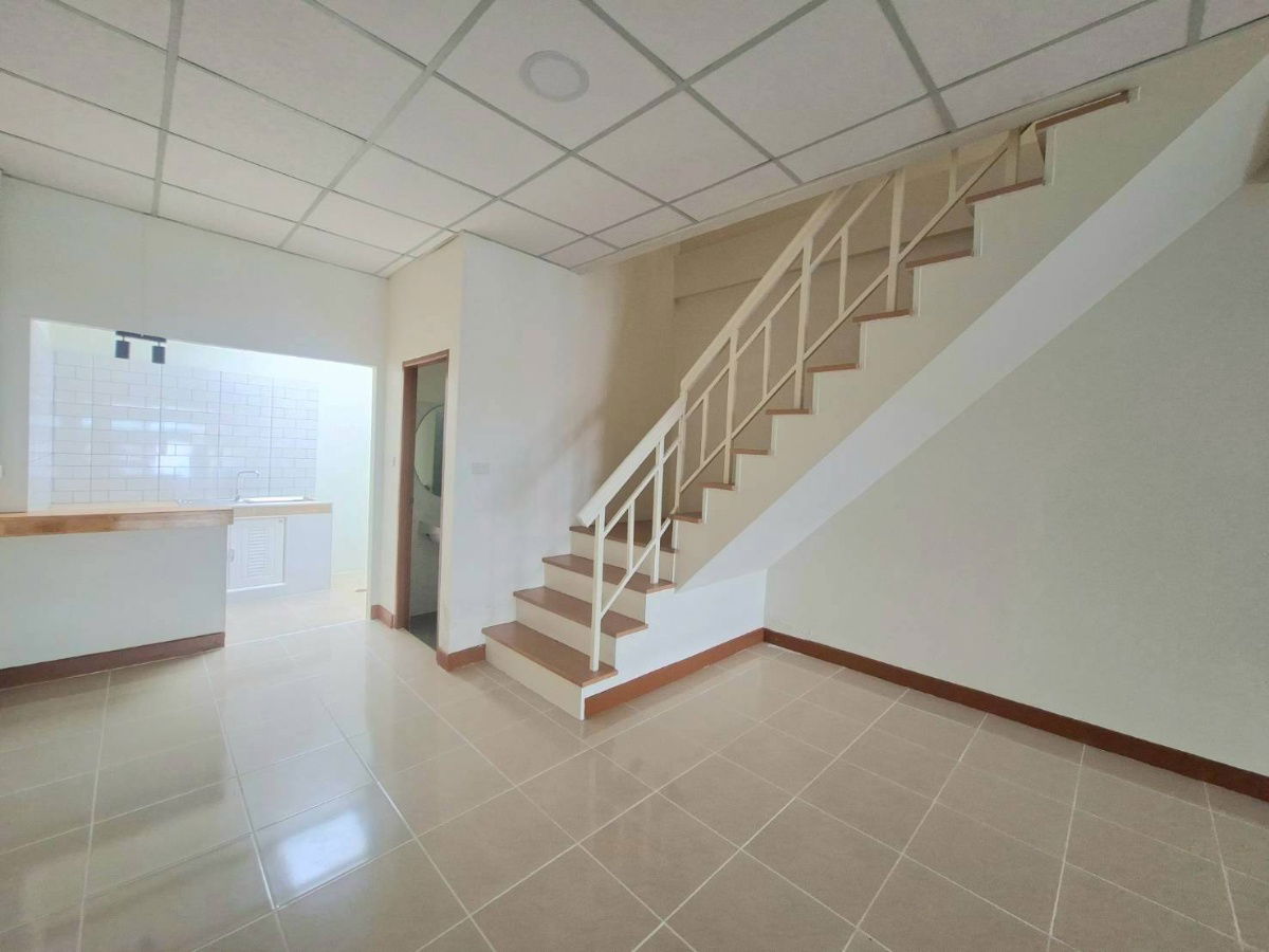 รูป ขายด่วนทาวน์เฮ้าส์ 2ชั้น หมู่บ้านชายคลอง ซอยคิงคองบางบ่อ พร้อมอยู่ - รูปที่ 13/26