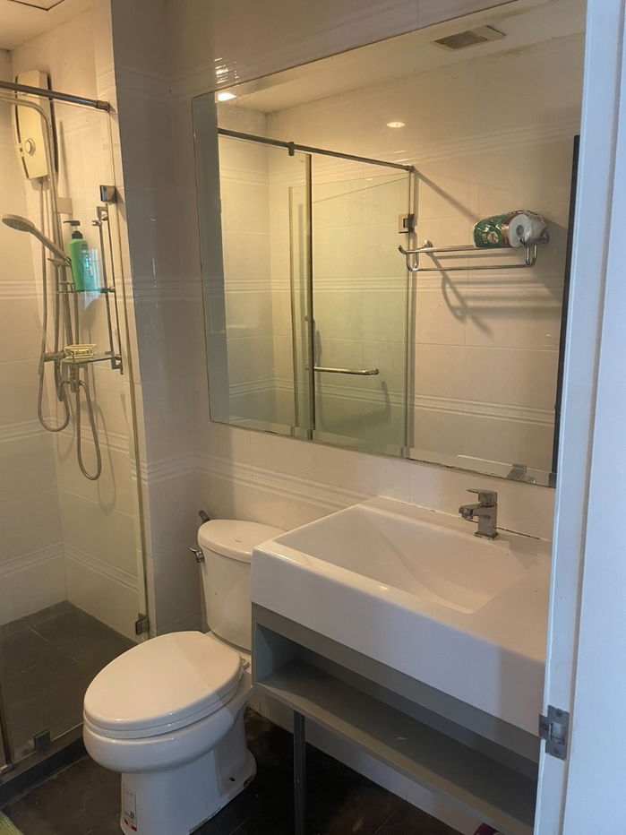 picture For Rent: Aspire Sukhumvit 48 Condominium  ð Only 600 meters from Phra Khanong BTS Station  Spacious 2 Bedrooms, 2 Bathrooms Size: 64.59 sq.m. - 18/18