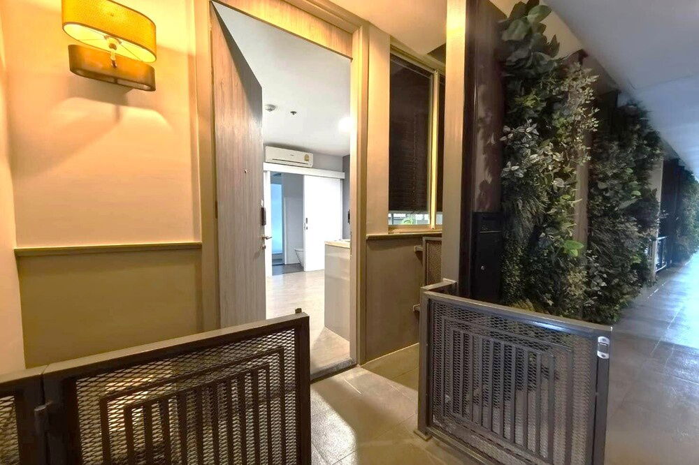 picture For Sale  !! South Facing, Good location!!🔥 Code C20250900093...A Space ID Asoke-Ratchada, 1 bed, 1 bath, furnished, ready to move in, Special Deal! - 9/9