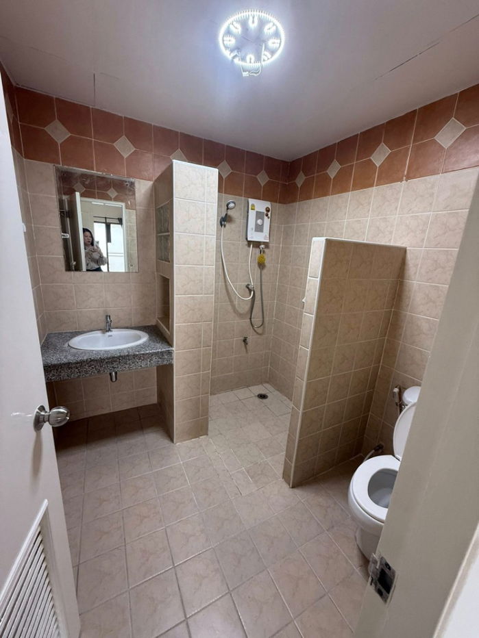 picture Price Reduced: 3.5-Story Townhome Baan Klang Muang 1 Ratchada-Meng Jai (22 sq.wa. / 300+ sq.m. Usable) Prime Location! - 5/6