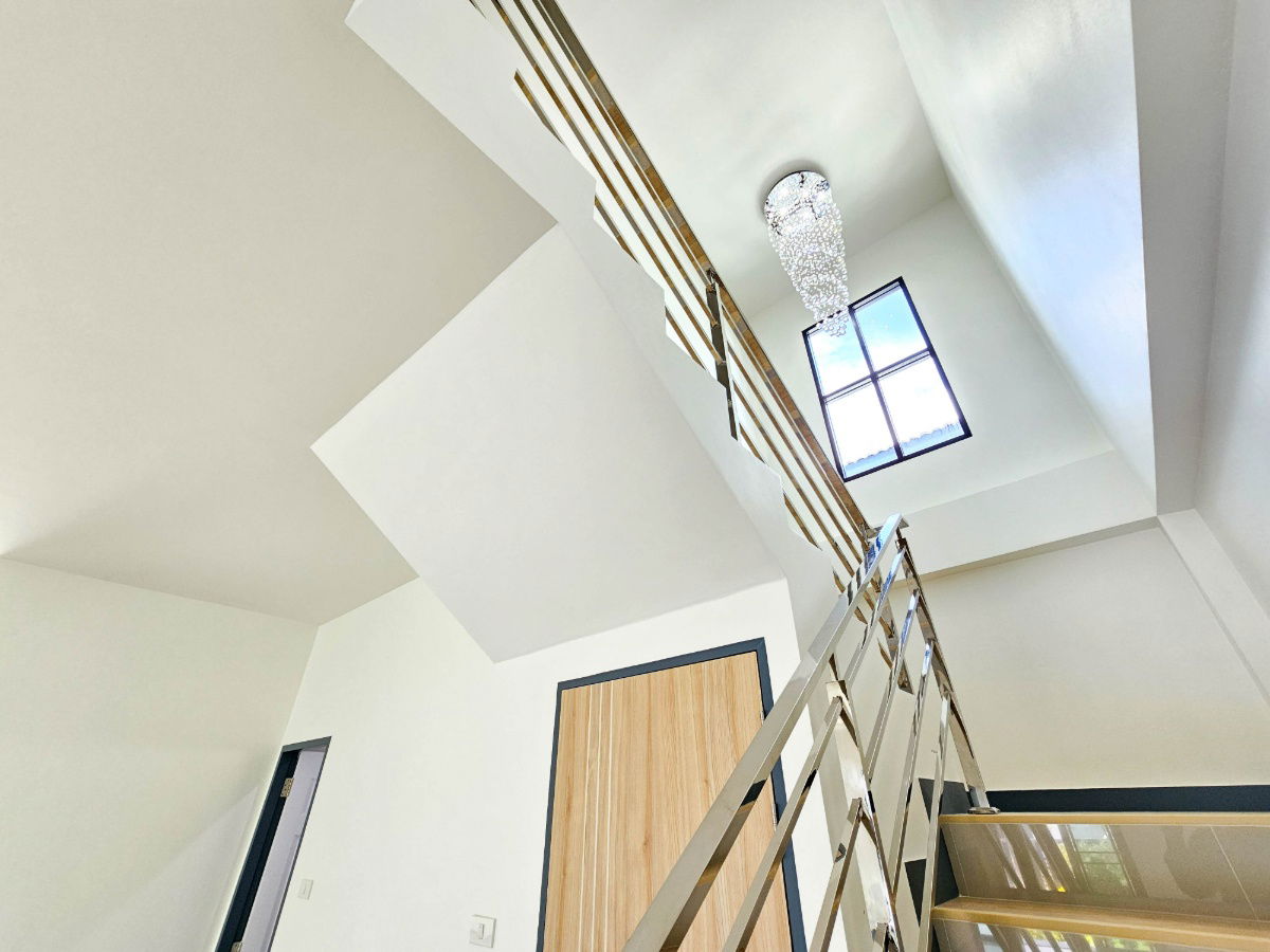 รูป ขาย บ้านเดี่ยวสองชั้น   4 ห้องนอน  4 ห้องน้ำ  1 ห้องครัว  2 ที่จอดรถ - รูปที่ 19/40