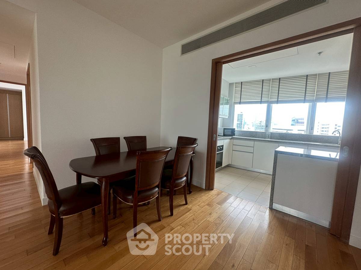 รูป คอนโด 3-ห้องนอน ที่ มิลเลนเนียม เรสซิเด้นส์ แอท สุขุมวิท คอนโดมิเนียม ใกล้ BTS พร้อมพงษ์ (ID 2339652) - รูปที่ 3/4