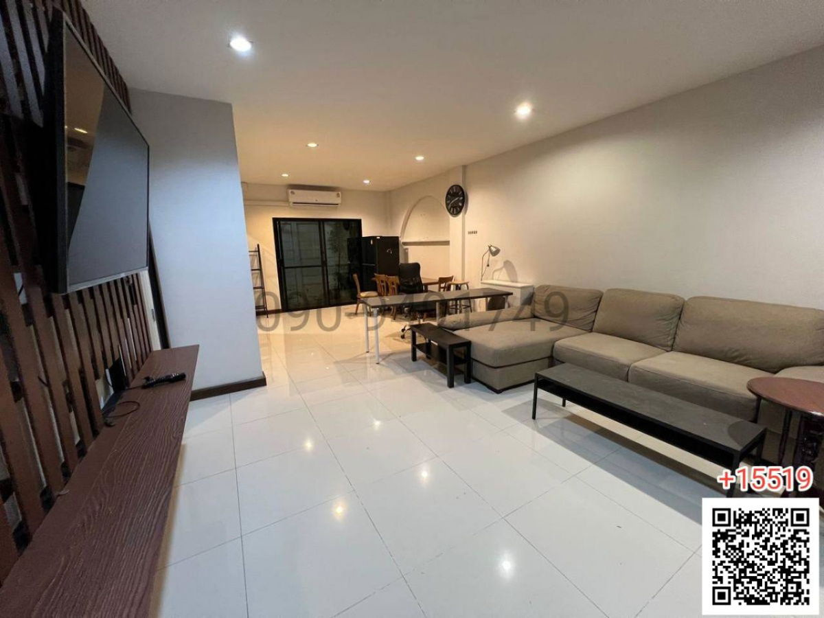 รูป เช่า ทาวน์โฮม 3 ชั้น หมู่บ้าน  บ้านชญาดา @เวิร์ค บางนา กม.5  ใกล้สนามบินสุวรรณภูมิ - รูปที่ 2/14