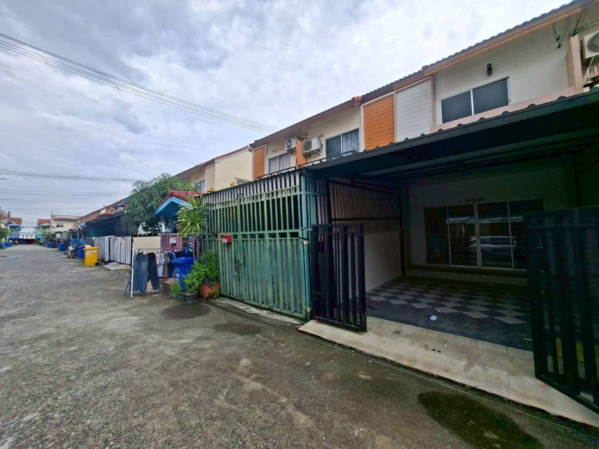 รูป ขายด่วนทาวน์เฮ้าส์ 2ชั้น หมู่บ้านชายคลอง ซอยคิงคองบางบ่อ พร้อมอยู่ - รูปที่ 2/26