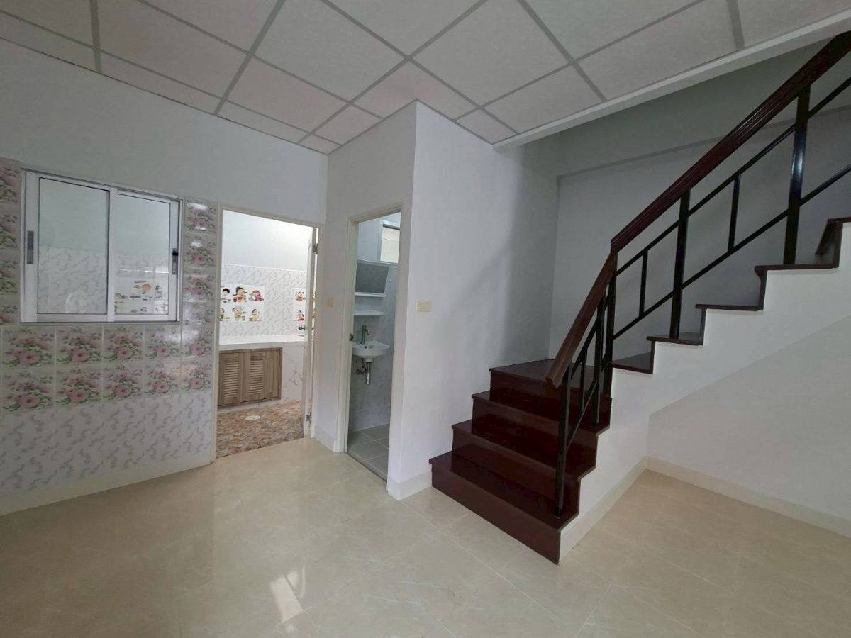 รูป ขายด่วนทาวน์เฮ้าส์ 2ชั้น บ้านมุม หมู่บ้านชายคลอง ซอยคิงคองบางบ่อ พร้อมอยู่ - รูปที่ 15/27