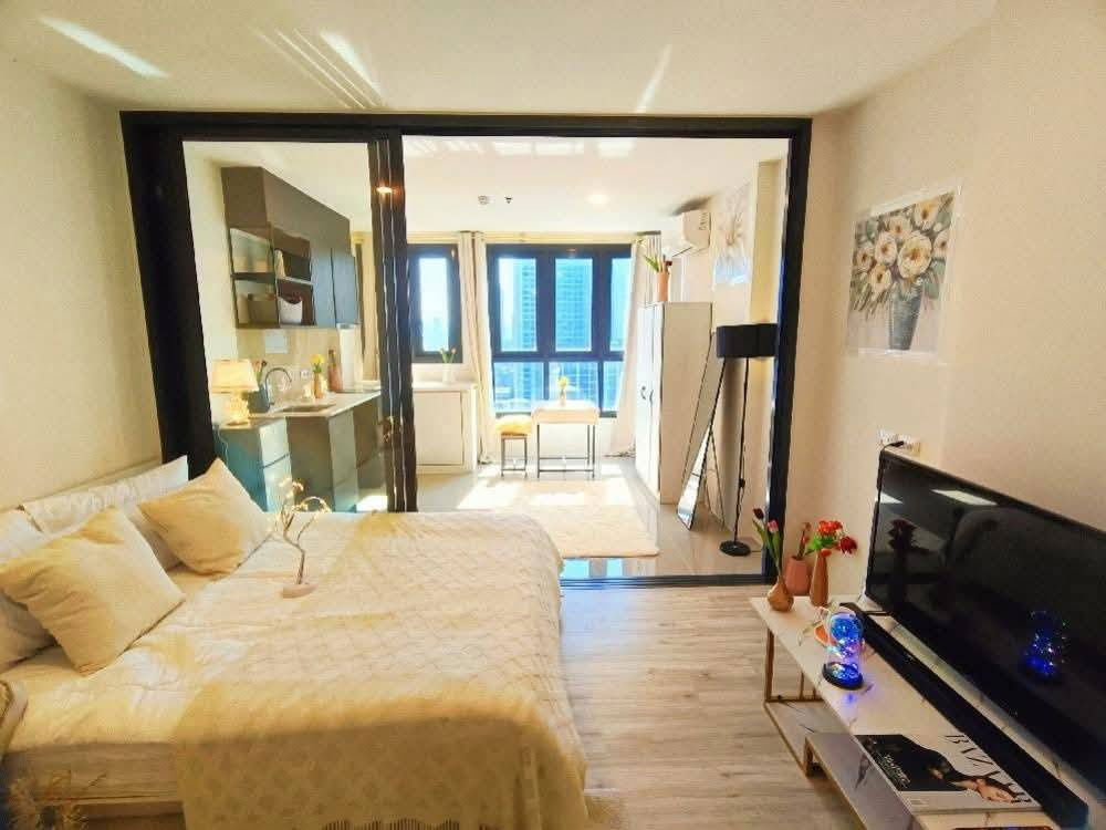 รูป ให้เช่า ✨ XT HUAIKHWANG ✨ เฟอร์นิเจอร์ และ เครื่องใช้ไฟฟ้าครบ ใกล้ MRT ห้วยขวาง - รูปที่ 3/11