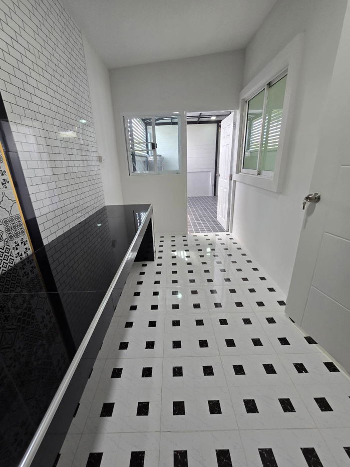 รูป บ้านแฝด รีโนเวทใหม่ กว้างเหมือนบ้านเดี่ยว หมู่บ้าน ทรัพย์ธานี ซอยเทศบาลลำลูกกา3  ลำลูกกา คลอง7 พร้อมอยู่ - รูปที่ 15/40