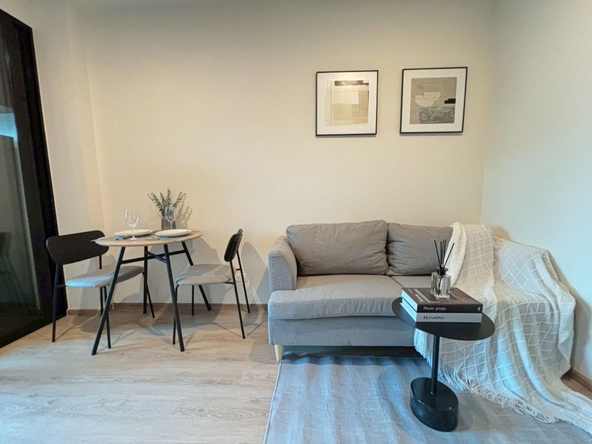 picture For Rent Nue District Rama 9, 1 Bedroom 1 Bathroom, 17th floor, 30.2 sqm, fully furnished, 21,000 THB/month, 1 year contract. Ready to move - 4/10