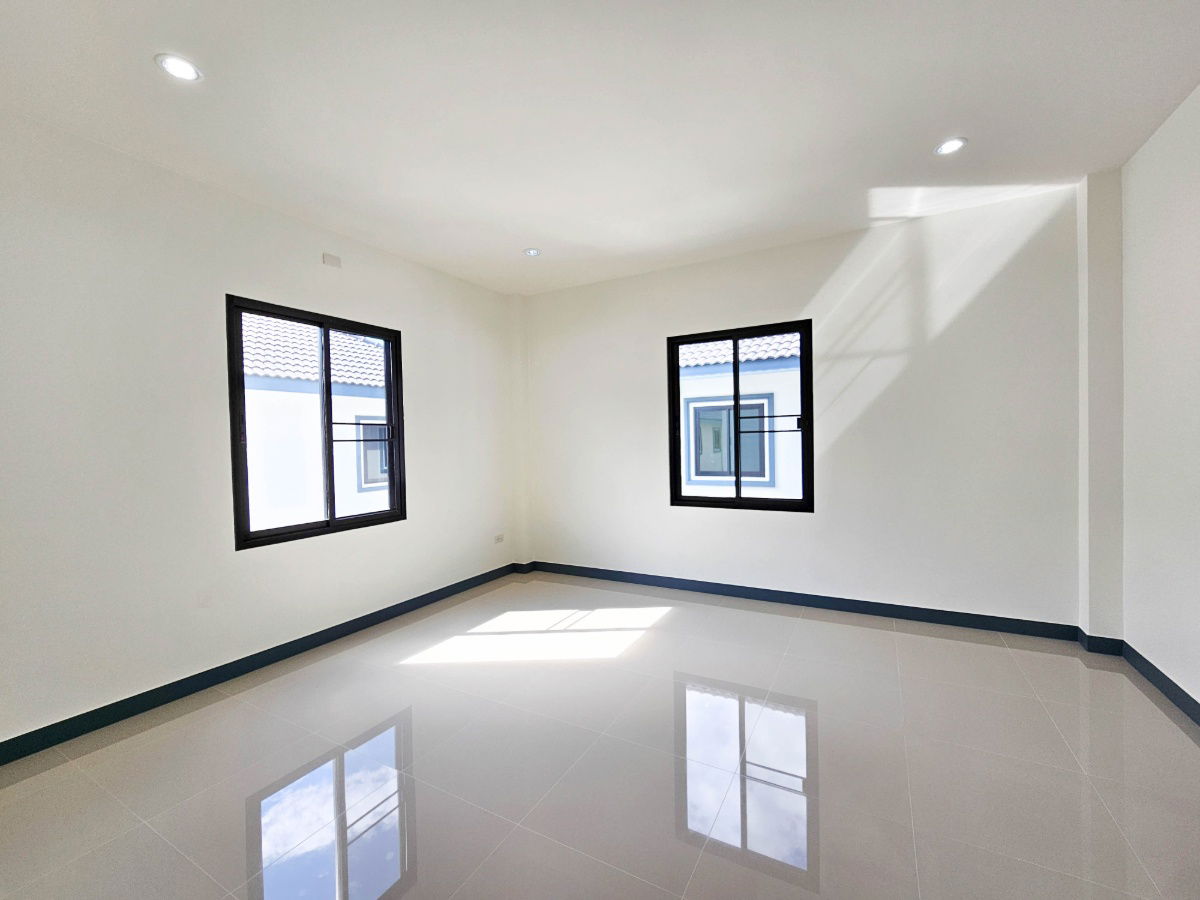 รูป ขาย บ้านเดี่ยวสองชั้น   4 ห้องนอน  4 ห้องน้ำ  1 ห้องครัว  2 ที่จอดรถ - รูปที่ 24/40