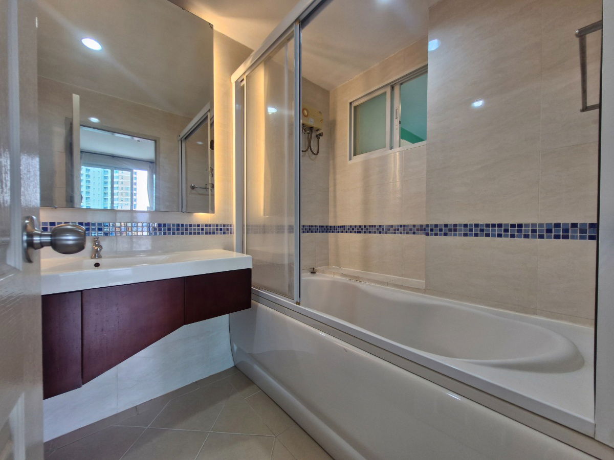 รูป For Rent !! Life@Sathorn 1 ห้องนอน 43 ตร.ม. ห้องสวยใหม่ ตกแต่งเรียบ หรู ดูดี วิวสวย เพียง 20,000 บาทเท่านั้น ราคาสุดพิเศษ - รูปที่ 10/10