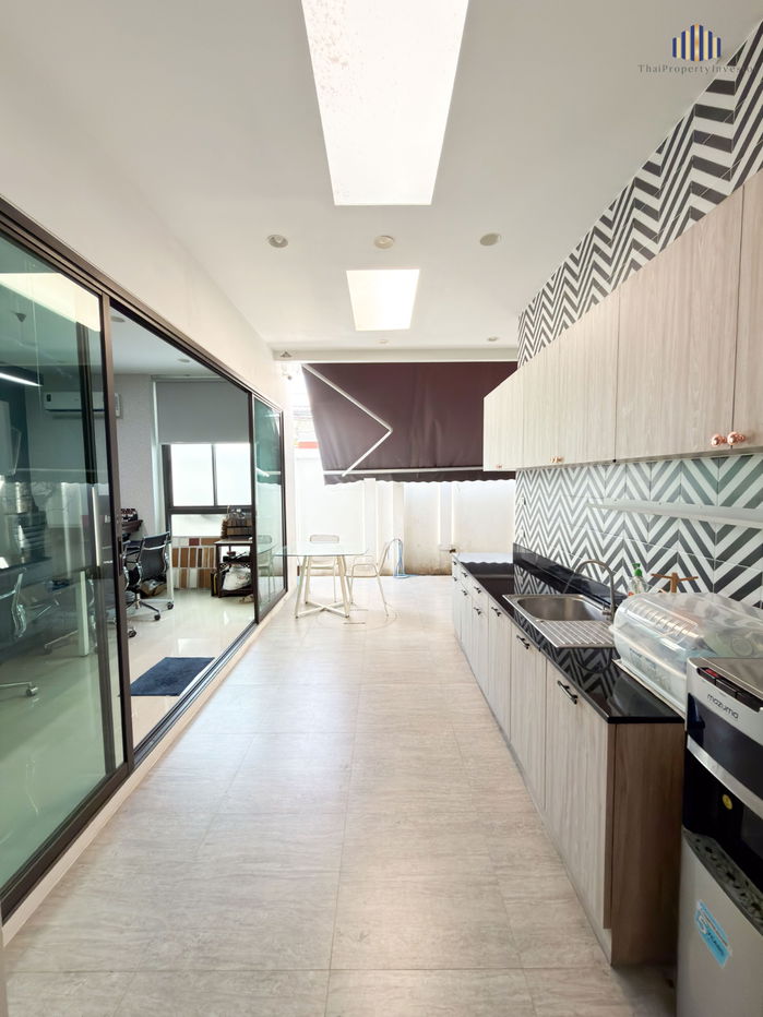 picture For Sale: Nordic-Style House / Home Office / Office Space on 100 sq.wah – Tiwanon, Mueang Pathum ThaniLuxury design, fully functional - 7/23