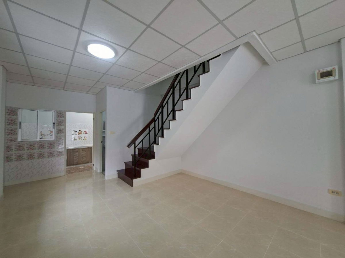 รูป ขายด่วนทาวน์เฮ้าส์ 2ชั้น บ้านมุม หมู่บ้านชายคลอง ซอยคิงคองบางบ่อ พร้อมอยู่ - รูปที่ 14/27