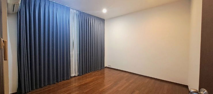 picture Townhome for rent..4 floors. "Luxury project ..   Lotus Point"
Ekkamai Soi 10, Intersection 4 (Good atmosphere) - 17/28