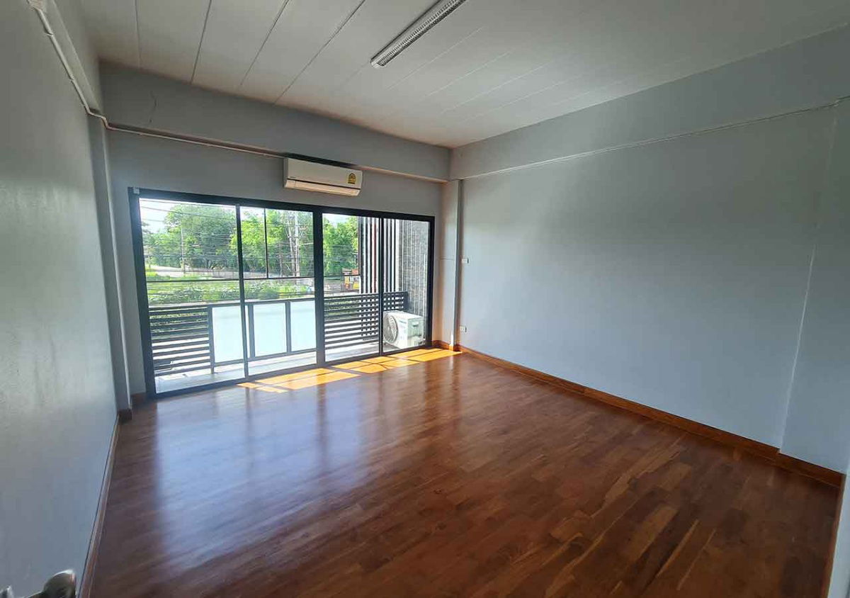 รูป ตึกแถวติดถนนสายหลัก ใกล้ห้างแม็คโคร ขายถูกกว่าข้างเคียงแน่นอน - รูปที่ 3/11