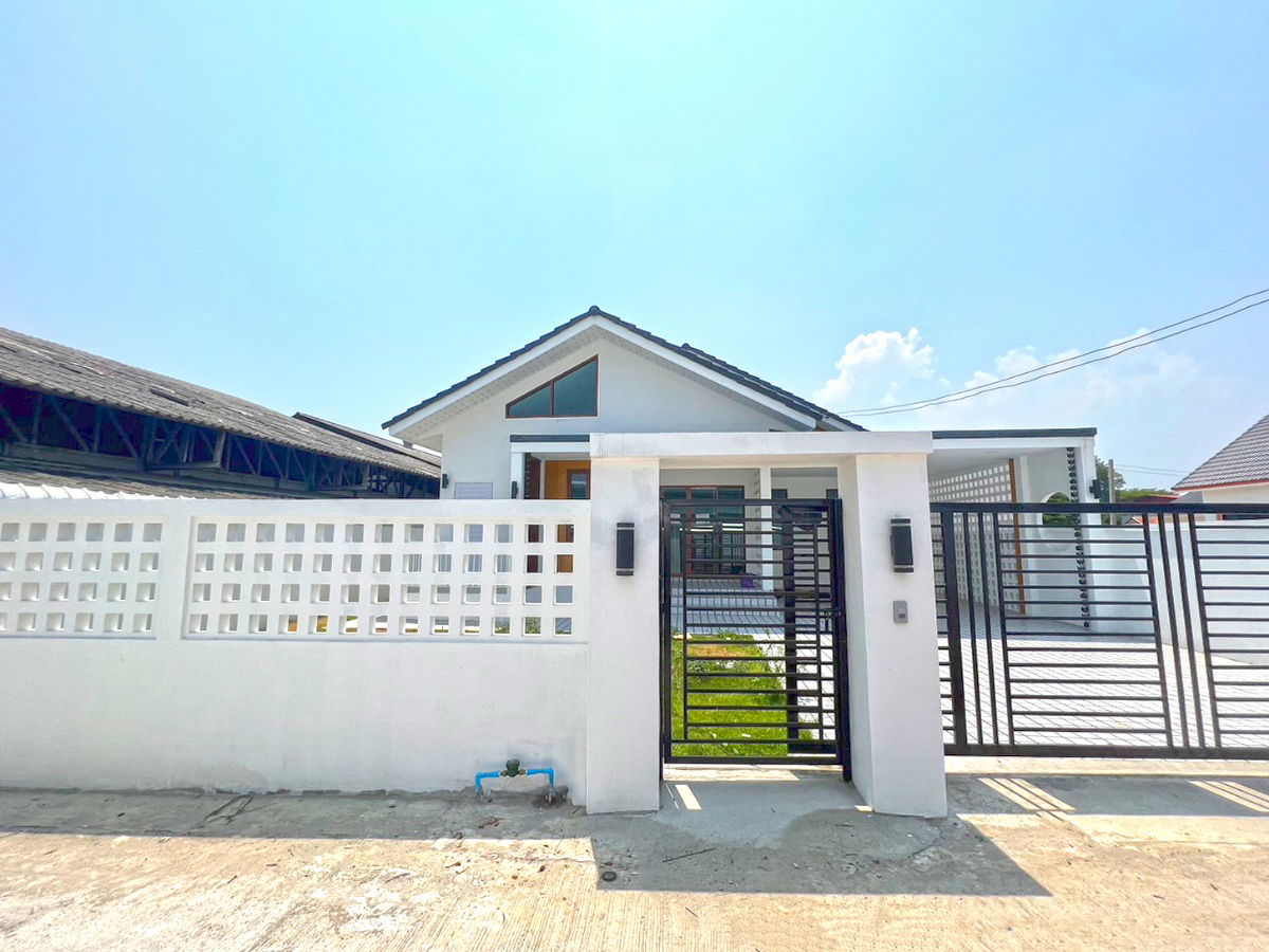 picture Single-storey detached house for sale 3 bedrooms 2 bathrooms and 1 parking. - 1/17