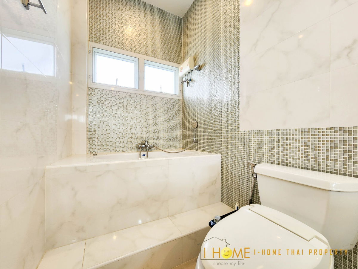 รูป ให้เช่าบ้านเดี่ยว 2 ชั้น  มี 4 ห้องนอน 3 ห้องน้ำ 1  ห้องครัว  2  ที่จอดรถ  - รูปที่ 23/30