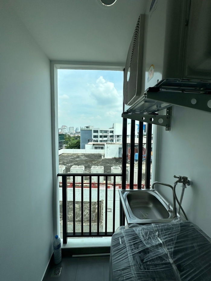 รูป Y085 ให้เช่าคอนโด RYE Huamak (ไรย์ หัวหมาก) ใกล้ APL หัวหมาก เฟอร์นิเจอร์และเครื่องใช้ไฟฟ้าครบ พร้อมเข้าอยู่ - รูปที่ 11/12