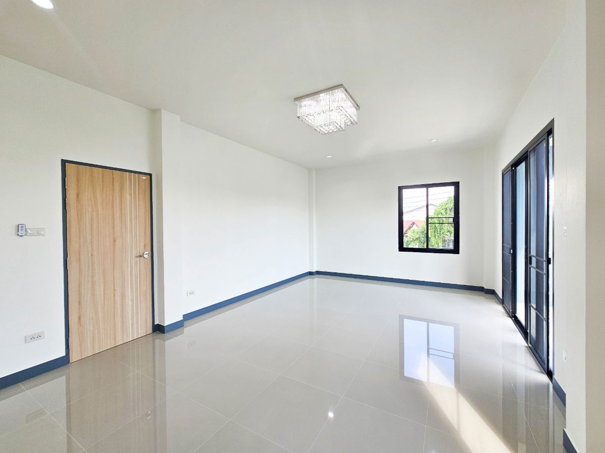 รูป ขาย บ้านเดี่ยวสองชั้น   4 ห้องนอน  4 ห้องน้ำ  1 ห้องครัว  2 ที่จอดรถ - รูปที่ 39/40