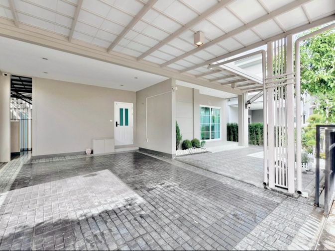 ให้เช่าบ้านแกรนดิโอ วิภาวดี-รังสิต (Grandio Vibhavadi Rangsit) อยู่ซอยคลองหลวง10 ถนนพหลโยธิน ใกล้โรงกษาปน์