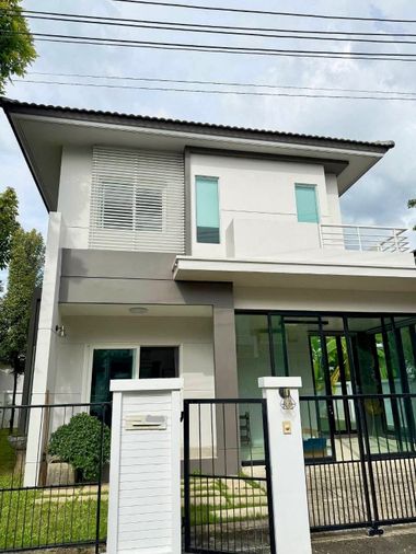 🏡 ให้เช่าบ้านเดี่ยว ในโครงการคุณภาพ เดินทางสะดวก ติดถนนวงแหวนรอบ 2 พร้อมเฟอร์นิเจอร์ครบ ใกล้รวมโชค โรงเรียนนานาชาติ NIS ท็อป โลตัส และอื่นๆอีกมากมาย