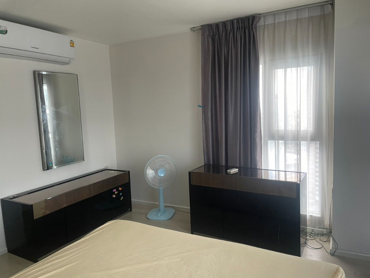 picture For Rent: Aspire Sukhumvit 48 Condominium  ð Only 600 meters from Phra Khanong BTS Station  Spacious 2 Bedrooms, 2 Bathrooms Size: 64.59 sq.m. - 4/18