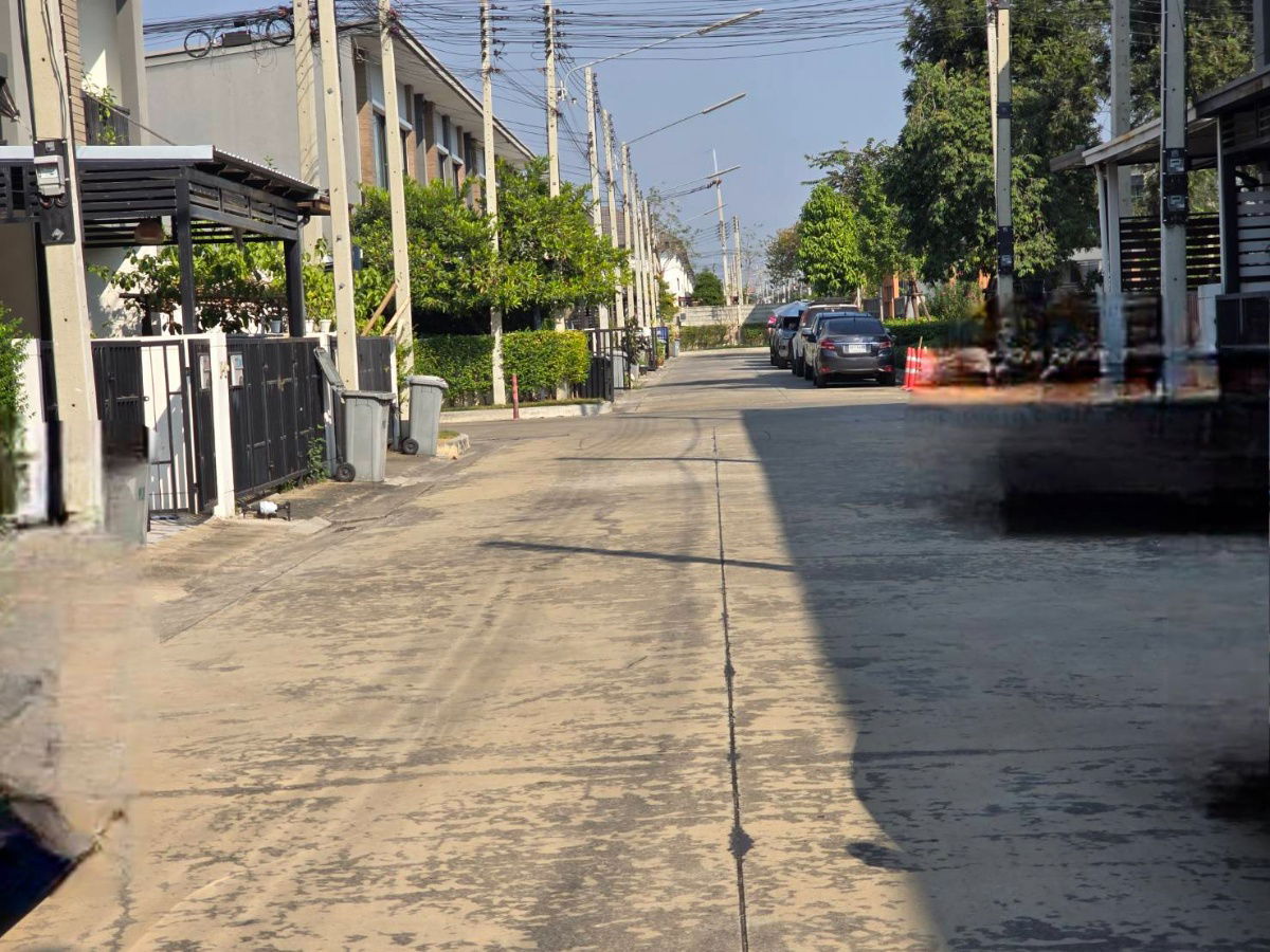 รูป ทาวน์เฮ้าส์ รีโนเวทใหม่ Unio Town หมู่บ้าน ยูนิโอ ทาวน์ ลำลูกกา คลอง 4 ถนนลำลูกกา คลอง4 ลาดสวาย ลำลูกกา ปทุมธานี ราคาถูกพิเศษ - รูปที่ 27/29