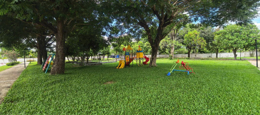 รูป สัมผัสชีวิตส่วนตัวในบ้านหลังมุมสุดอบอุ่น โครงการไอวี่ เอ็มเพอร์เรอร์ (IVY Emperror) เมืองชลบุรี พร้อมอยู่ ทำเลใกล้อี.เทค - รูปที่ 16/18