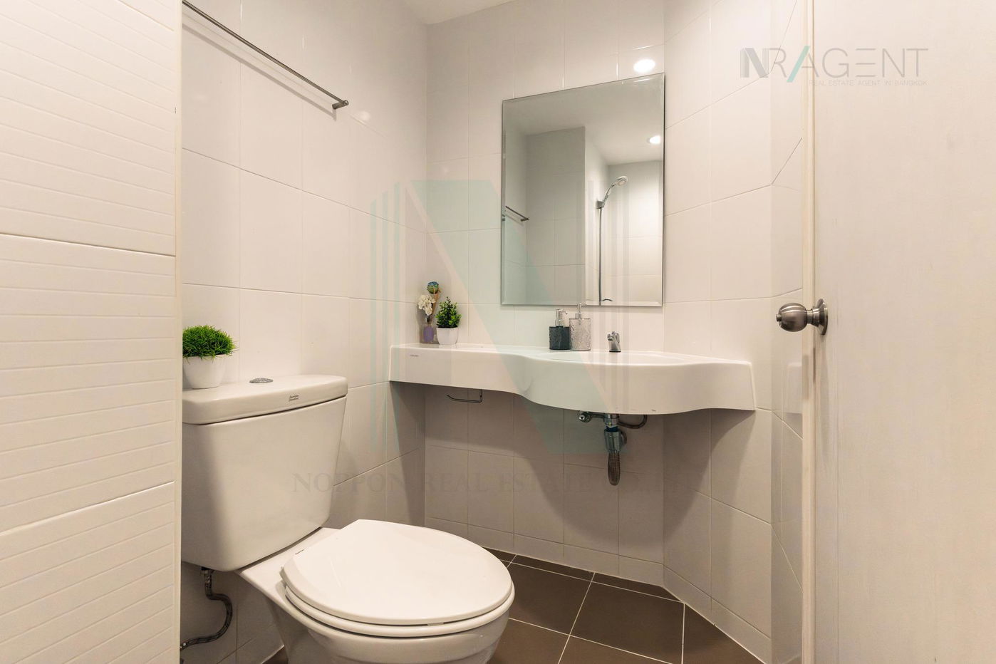 รูป 🚩 ขายคอนโด ลุมพินี พาร์ค นวมินทร์-ศรีบูรพา อาคาร 1 ชั้น 10 1 ห้องนอน ขนาด 22 ตรม ใกล้ ตลาดอินทรารักษ์ - รูปที่ 2/8