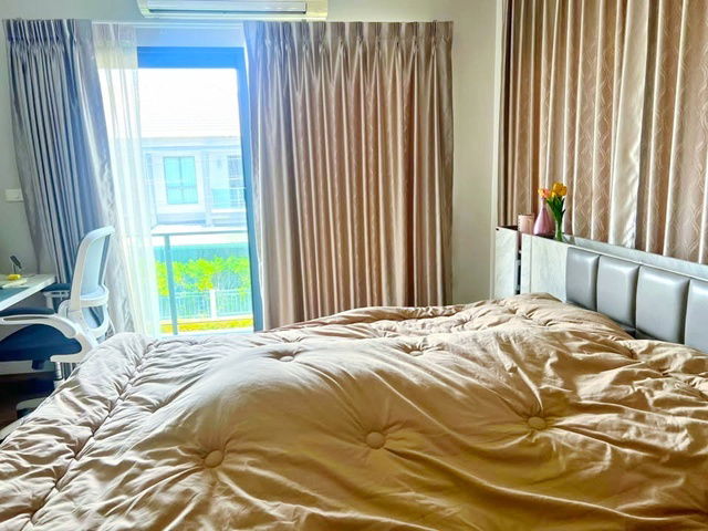 รูป คฤหาสน์หรู 4 นอน โรบินสันราชพฤกษ์ 2กม. ราชพฤกษ์-แจ้งวัฒนะ ให้เช่าบ้านเดี่ยว 2 ชั้น 220 ตร.ม. 54 ตร.วา. สภาพใหม่ พร้อมเฟอร์ฯ 3 น้ำ - รูปที่ 4/8