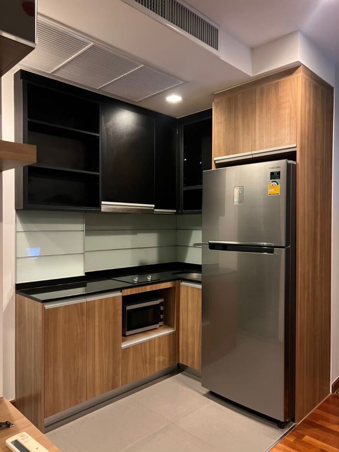 picture Wish Signature Midtown Siam 1【𝐑𝐄𝐍𝐓】🔥Wooden floors and natural-toned furniture create a stylish, relaxing.🔥  Contact Line ID: @hacondo - 8/10