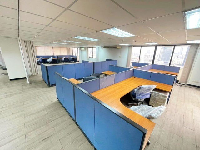 picture BTS ChongNonsi 900m.Office building for rent Jewellery Center Samyan-Silom MRT SamYan 700m. 25-285s - 7/8