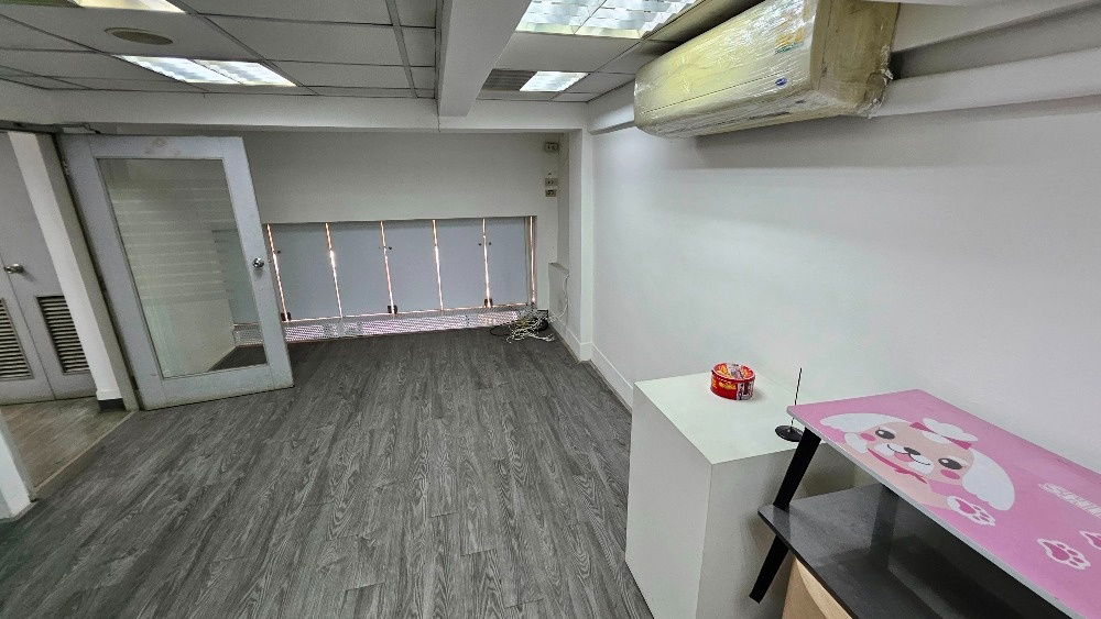 picture Rent a commercial building, Yaowarat Commercial Building, Samphanthawong     Space for rent each floor sepeartely    1st floor   Usage 160 sqm  - 2/13