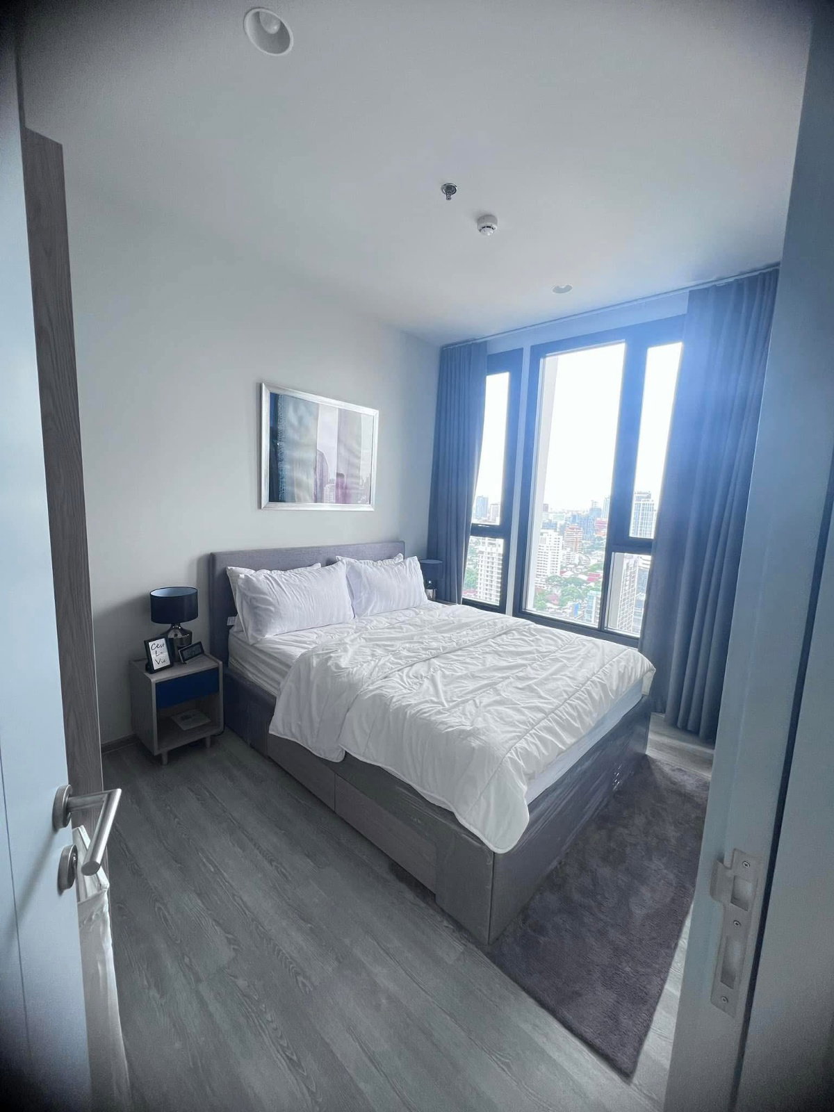 Condo for rent: XT Ekkamai, ready to move in. If interested, contact Line @goodmanpro or call 0999029192.