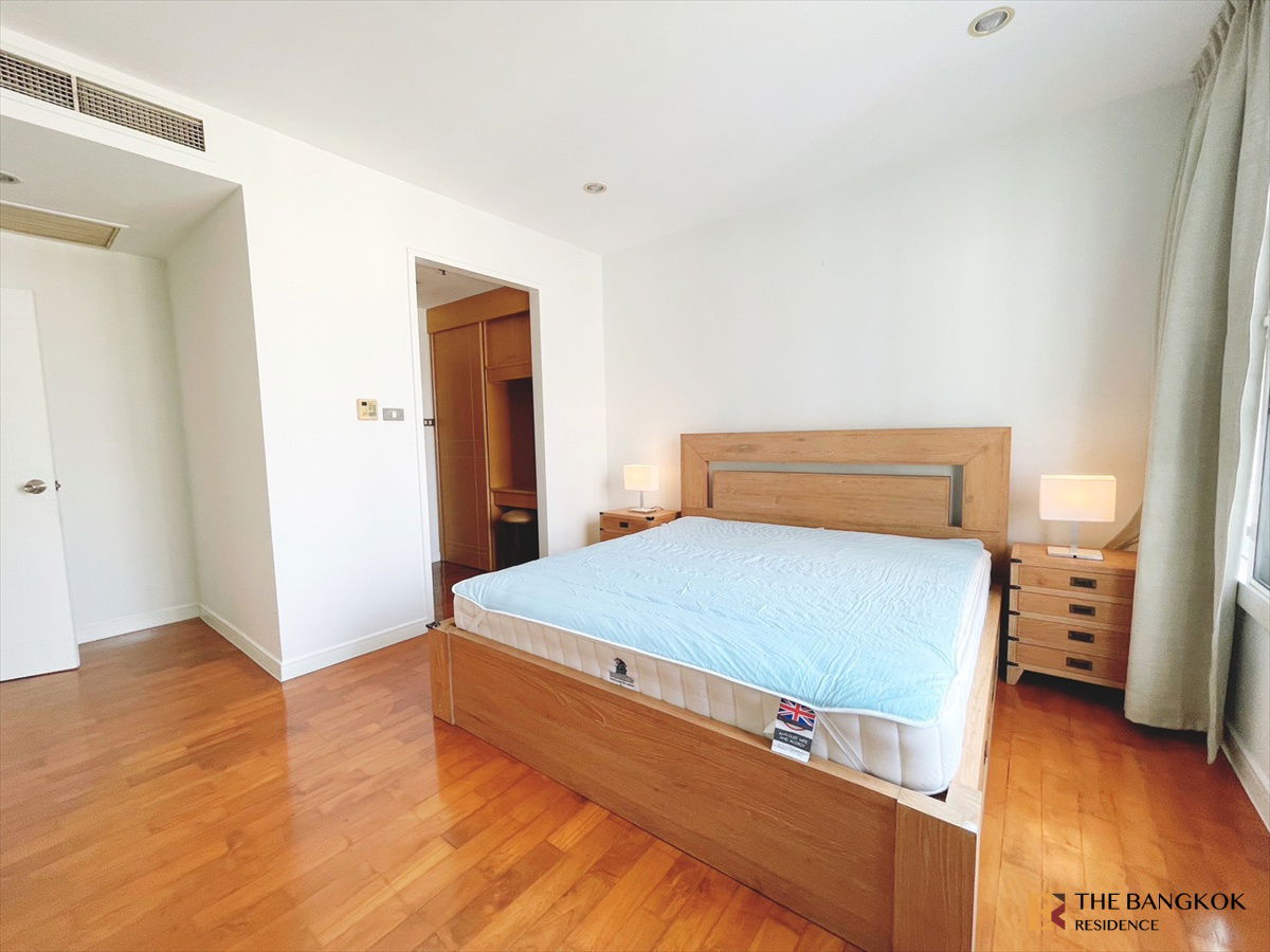 picture  Baan Siri 24 💫 Beautiful, move-in ready unit 💚 Near BTS Phrom Phong  - 4/12